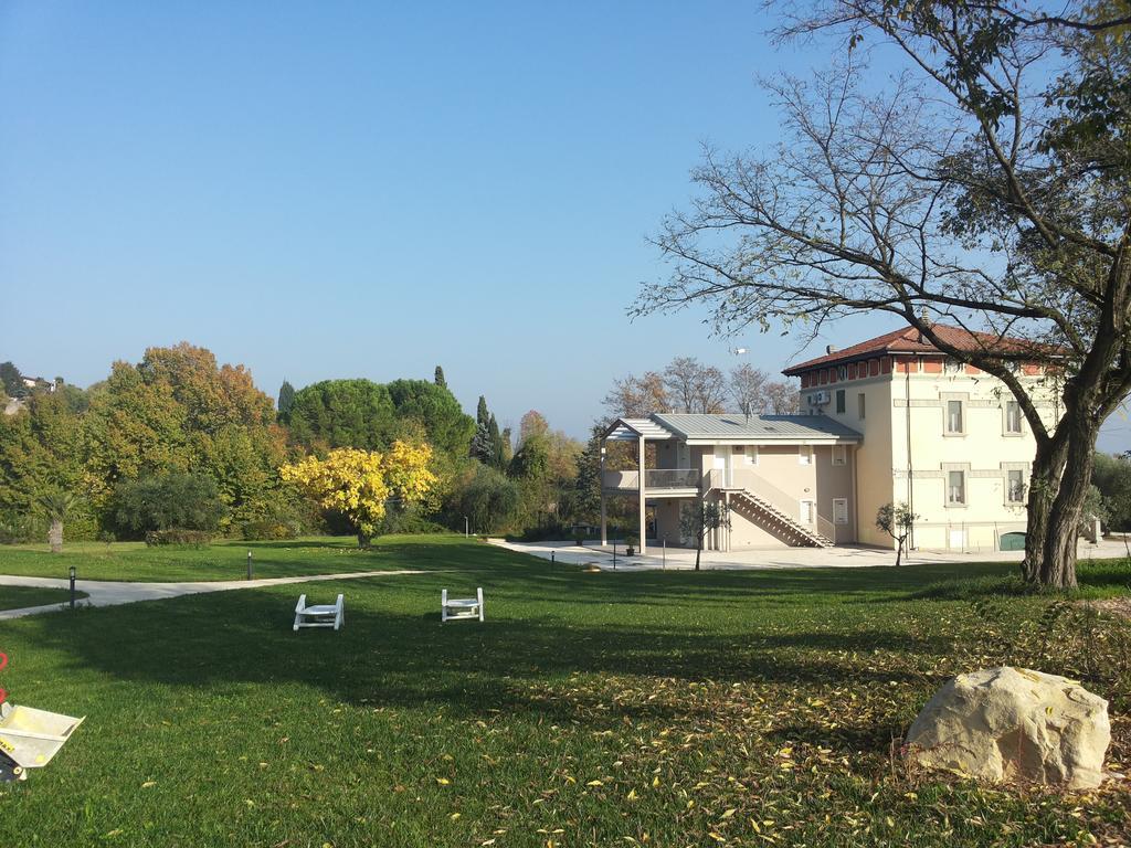 Villaggio Esmera Desenzano del Garda Kültér fotó